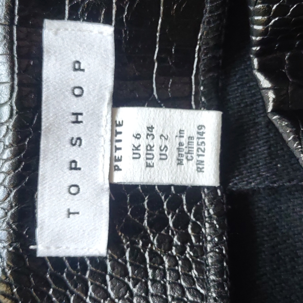 Topshop Embossed Leather Skirt - Picture 6 of 8